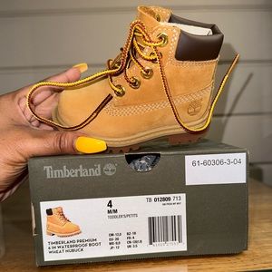 *NEW* Timberland Boots - Size 4C
